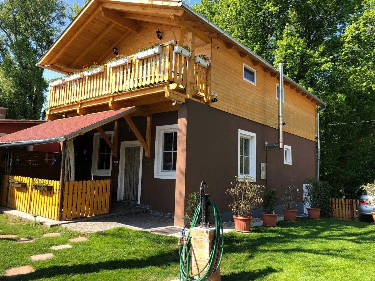Hero 4 Sterne Ferienhaus Бая Экстерьер фото